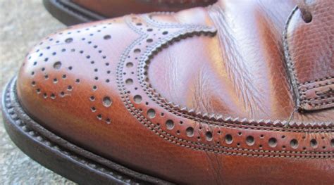 how to get rid of wrinkles in leather shoes|how to tighten stretched leather.